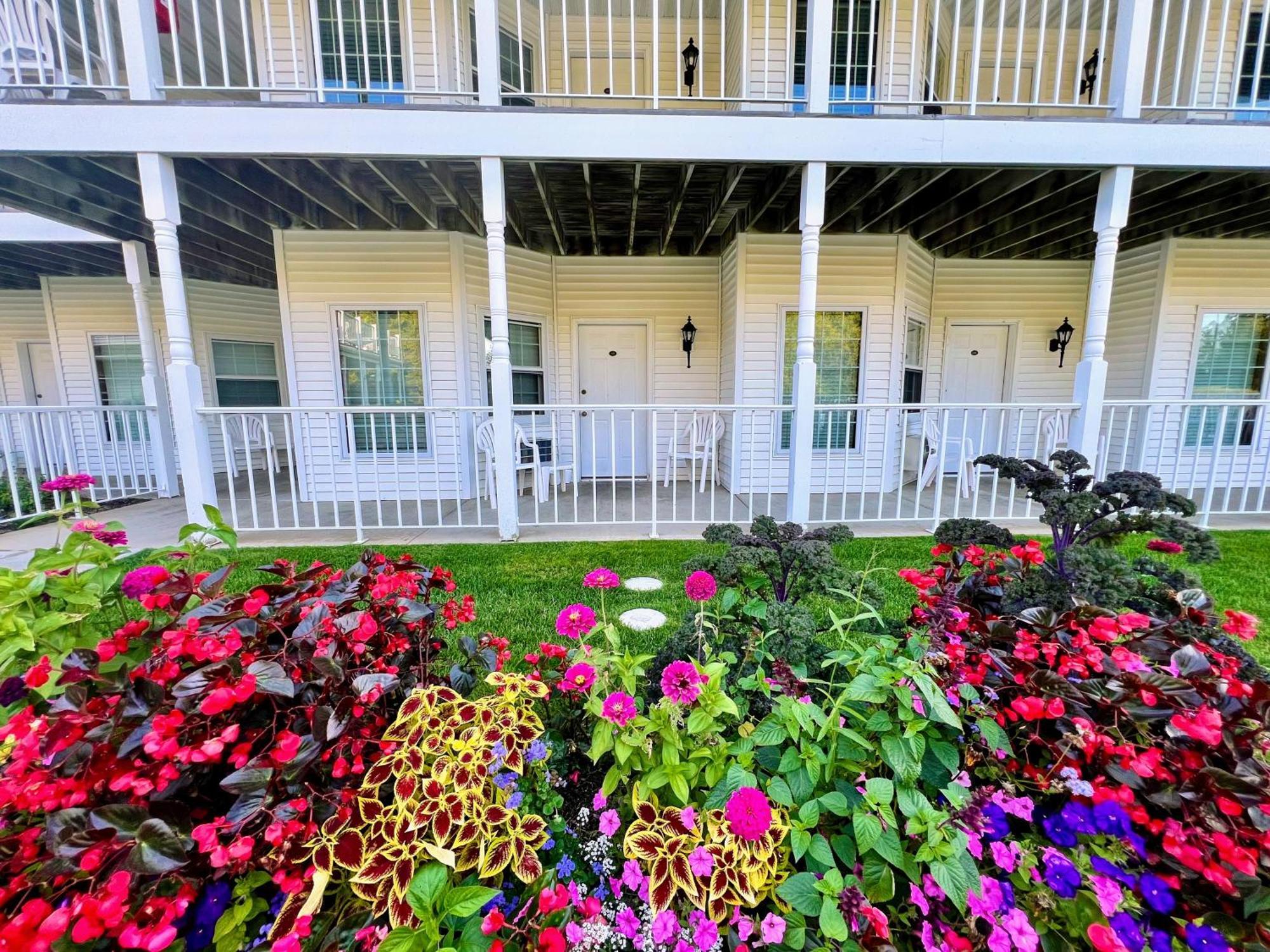 Bay Breeze Resort Ephraim Exterior foto